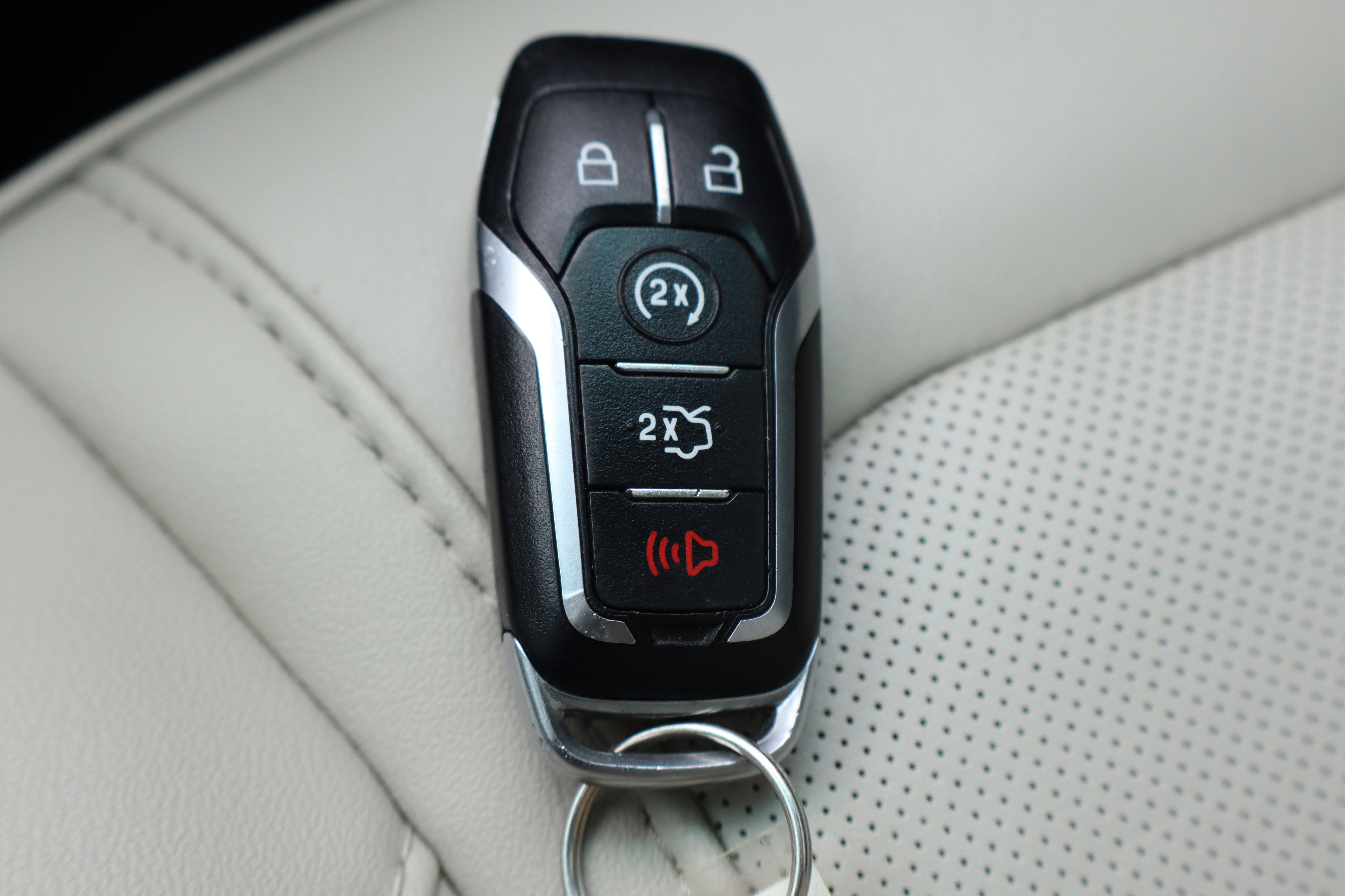 Used 2017 Ford Explorer Platinum AWD/4WD image 39
