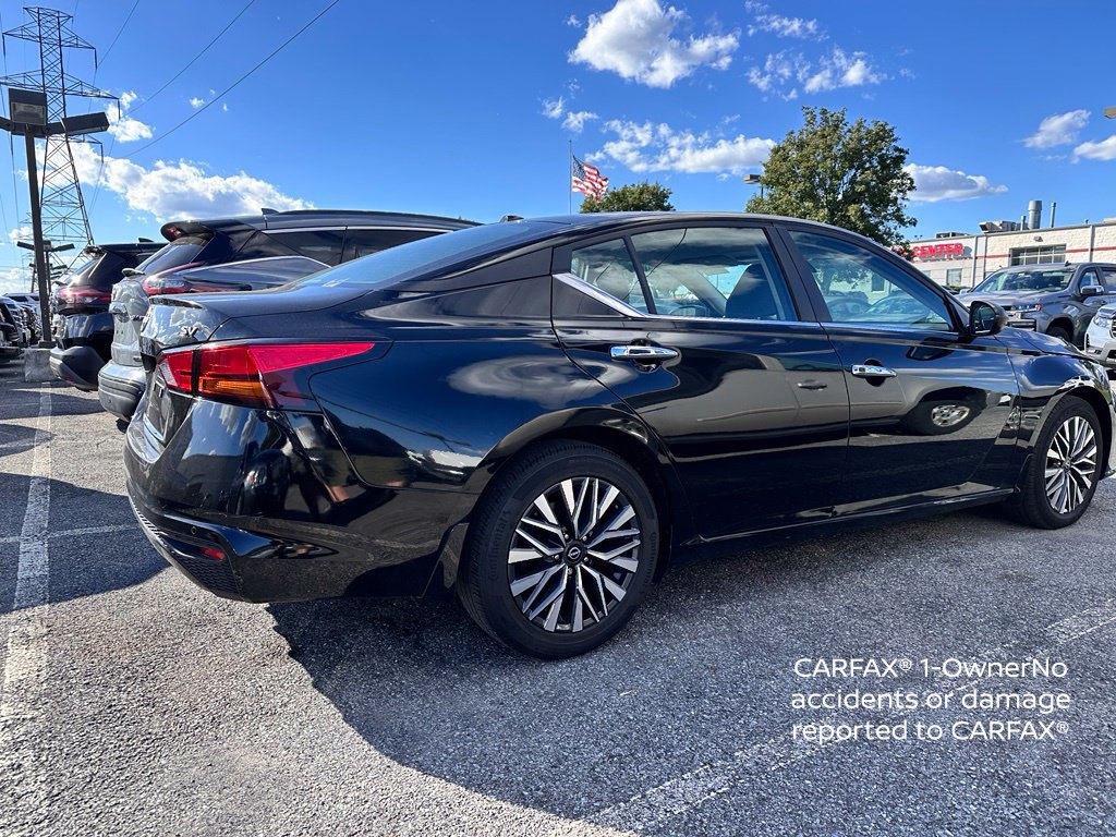 Used 2024 Nissan Altima 2.5 SV FWD image 4