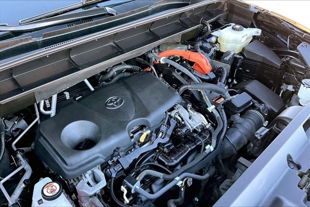 Used 2020 Toyota Highlander LE image 30