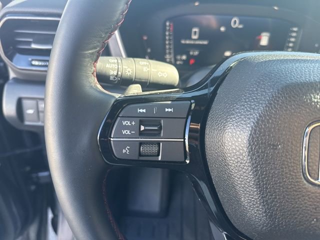 Used 2025 Honda Pilot Black Edition image 26