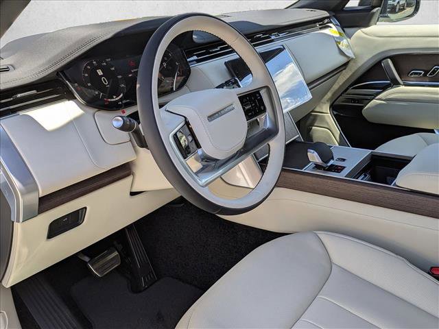 New 2026 Land Rover Range Rover SE AWD/4WD image 3