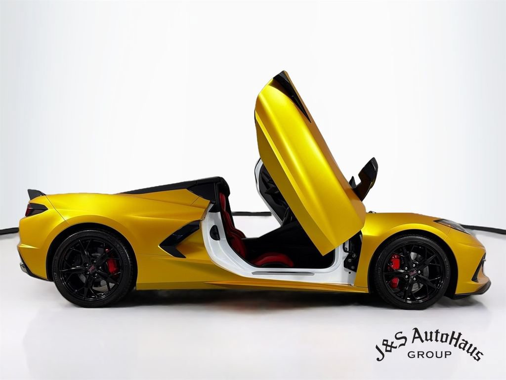 Used 2023 Chevrolet Corvette Stingray Coupe w/ Z51 Performance Package RWD image 8