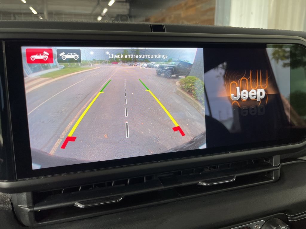 Used 2024 Jeep Wrangler Unlimited Rubicon 4xe AWD/4WD image 38