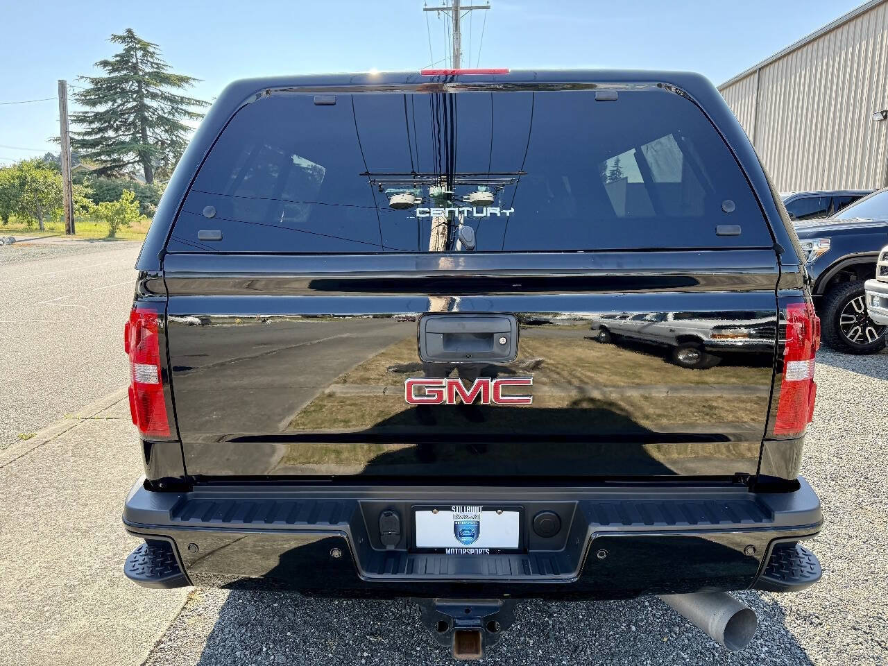 Used 2019 GMC Sierra 3500 Denali w/ Suspension Package, Off-Road AWD/4WD image 4