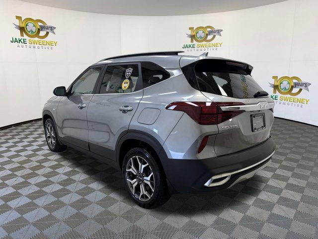 Used 2023 Kia Seltos EX image 7