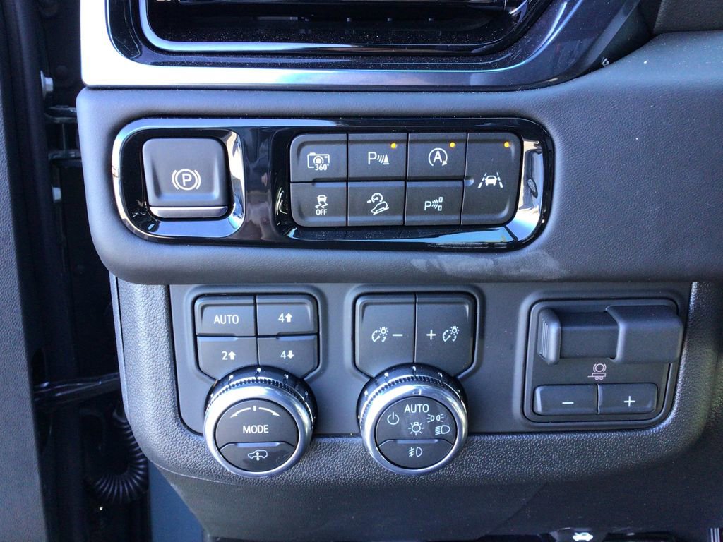 New 2026 GMC Yukon AT4 Ultimate w/ LPO, Illumination Package image 25