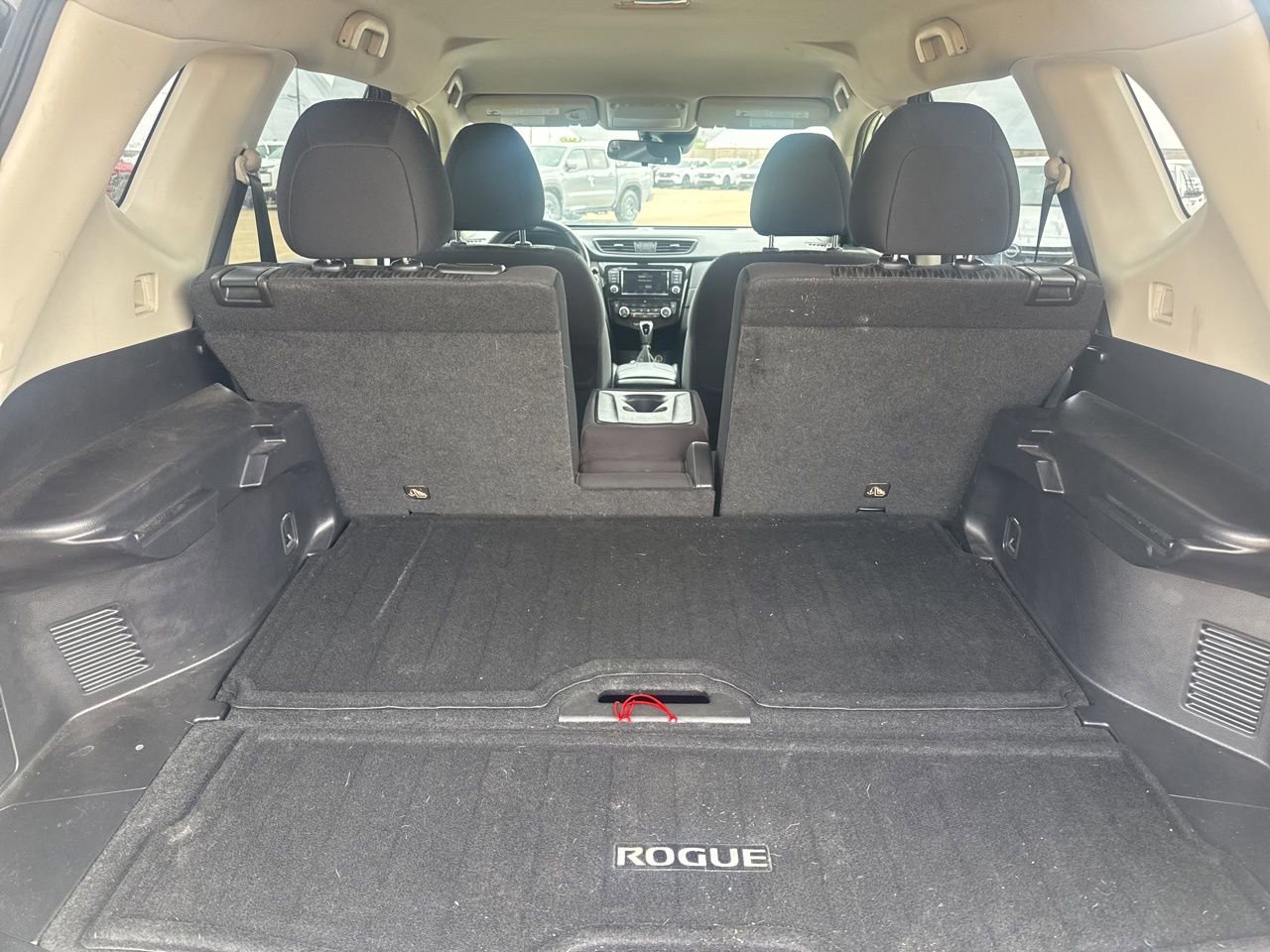 Used 2020 Nissan Rogue SV image 27
