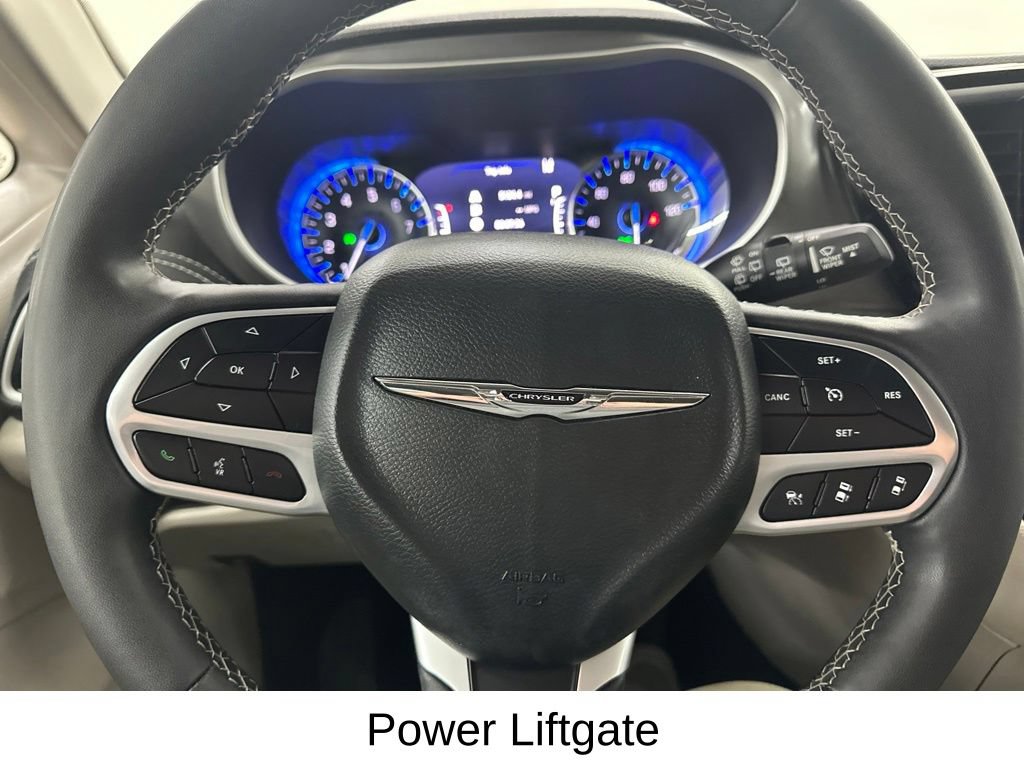 Used 2024 Chrysler Pacifica Touring-L FWD image 36