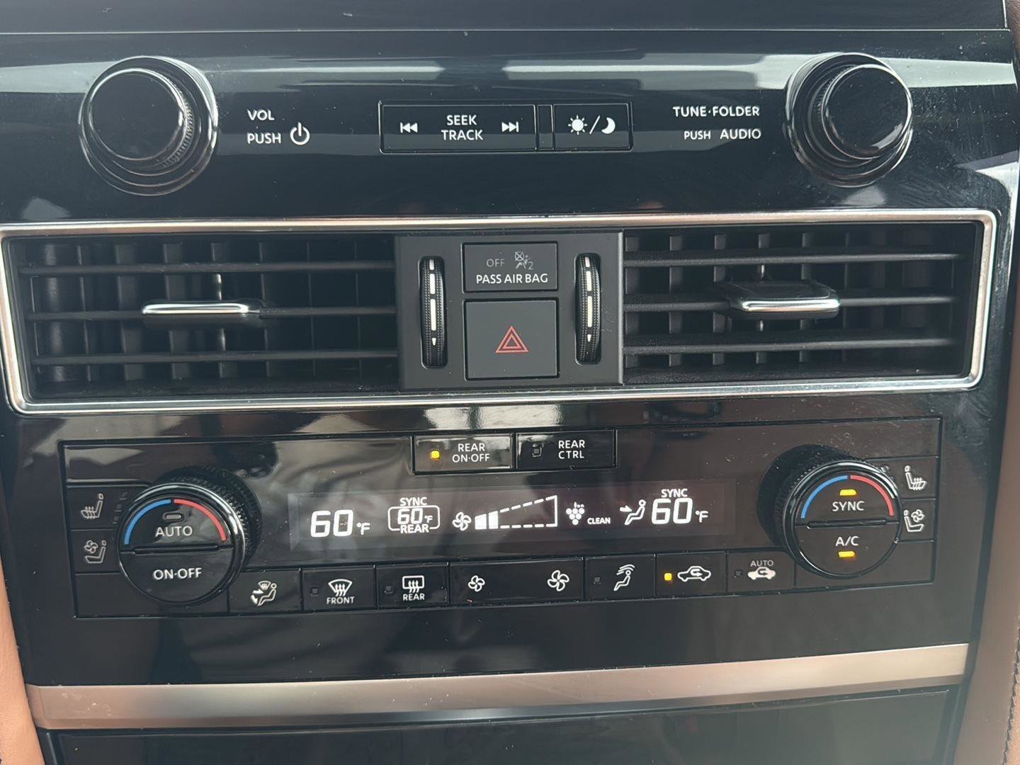 Used 2023 INFINITI QX80 Sensory w/ All-Season Package image 18