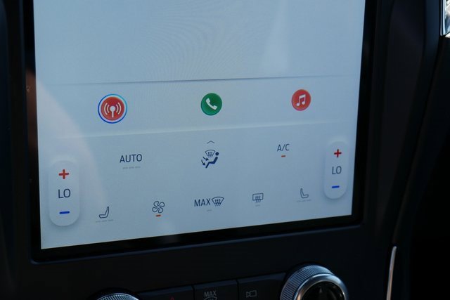 Used 2022 Ford Edge ST image 20