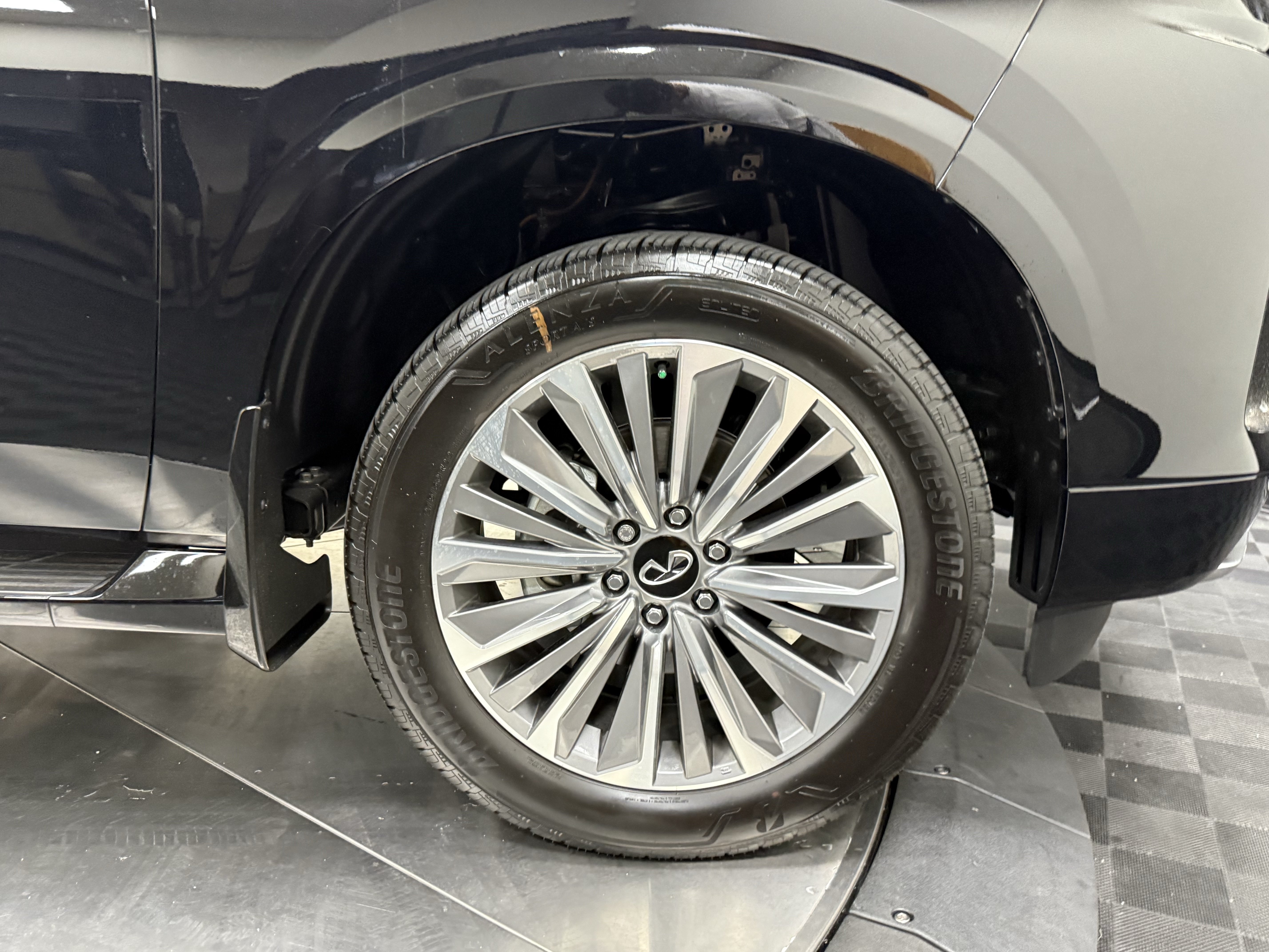 Certified 2026 INFINITI QX80 Luxe w/ Cargo Package RWD image 9