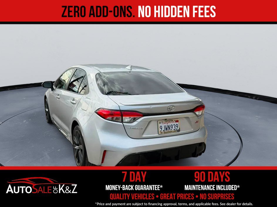 Used 2024 Toyota Corolla SE w/ SE Premium Package FWD image 3