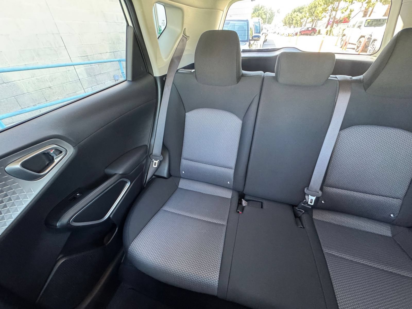 Used 2025 Kia Soul LX w/ LX Technology Package FWD image 37