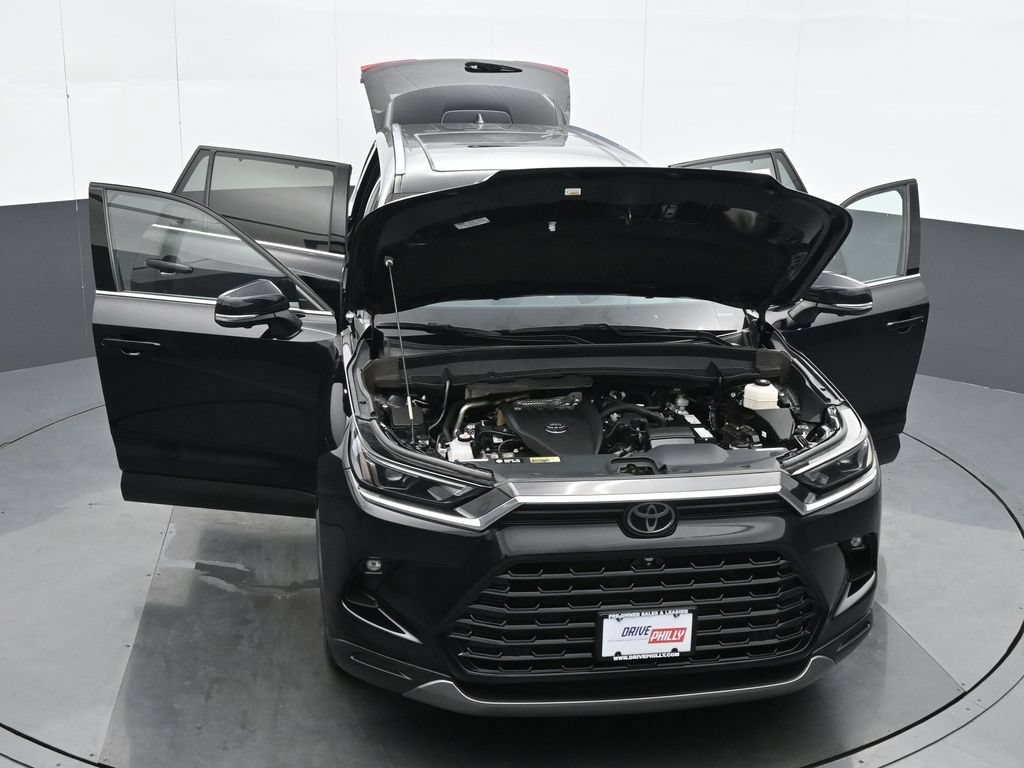 Used 2024 Toyota Grand Highlander AWD image 35