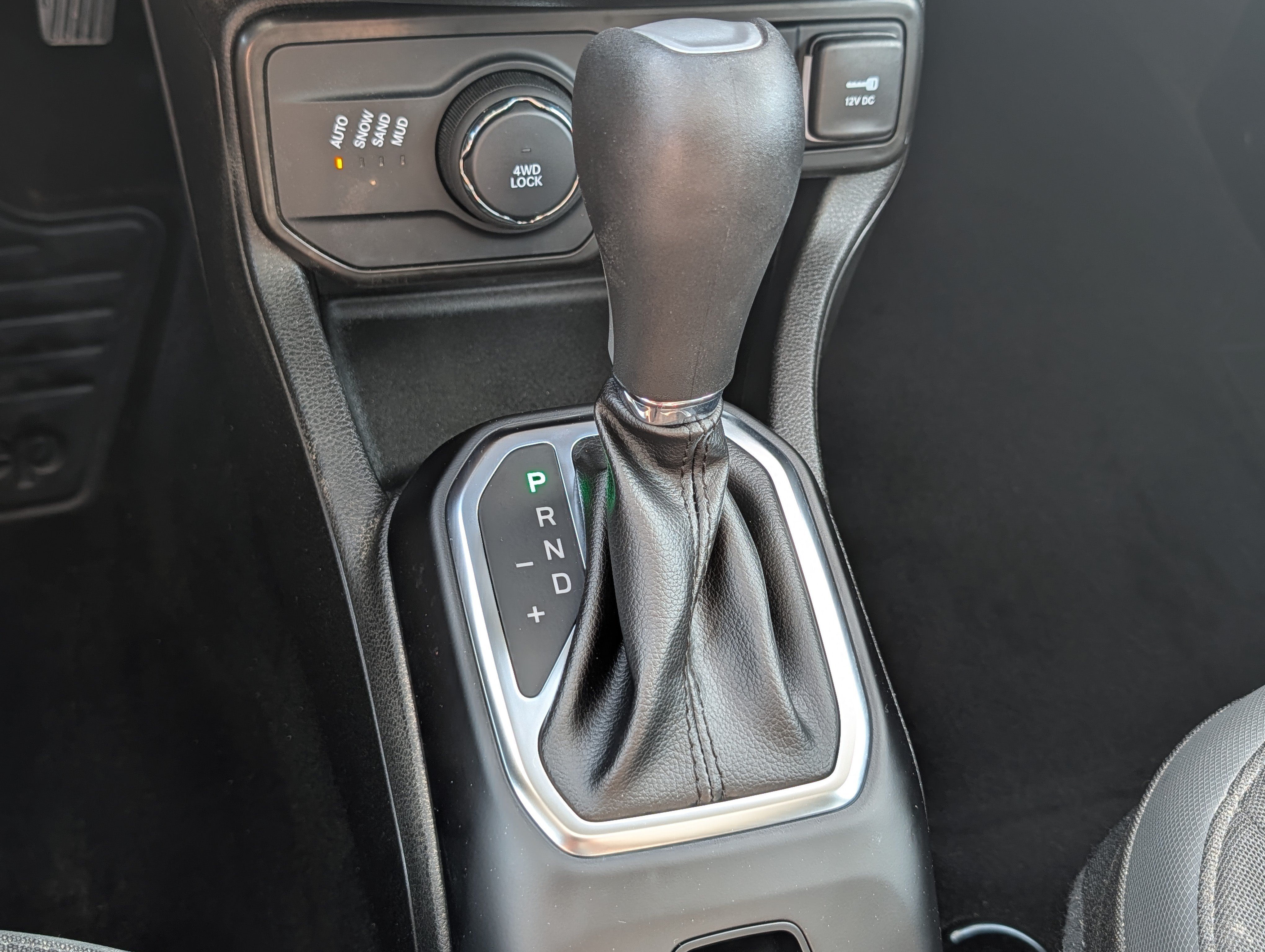 Used 2023 Jeep Renegade Altitude w/ Sun/Sound Group AWD/4WD image 24