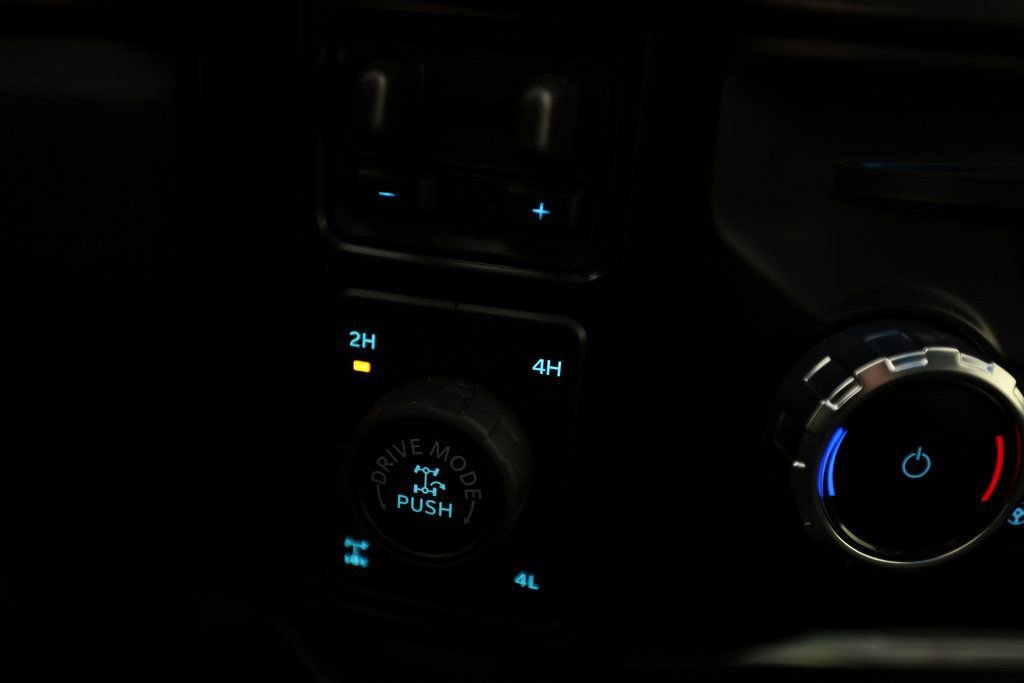 Used 2026 Ford F250 Lariat w/ Tremor Off-Road Package AWD/4WD image 24