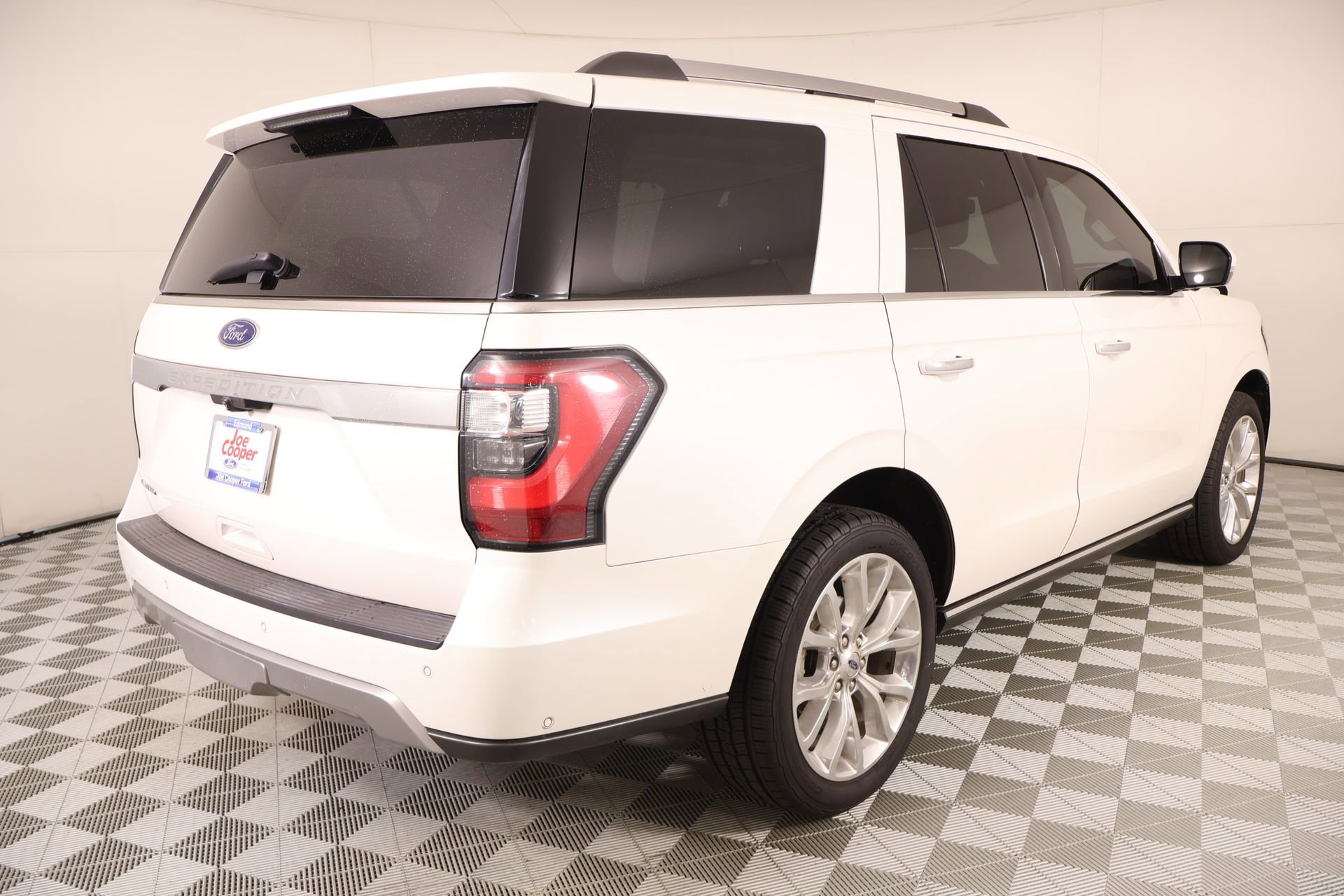 Used 2019 Ford Expedition Limited w/ Equipment Group 302A image 25
