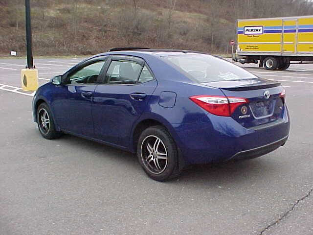 Used 2015 Toyota Corolla S image 28