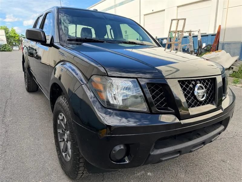 Used 2018 Nissan Frontier PRO-4X AWD/4WD image 30