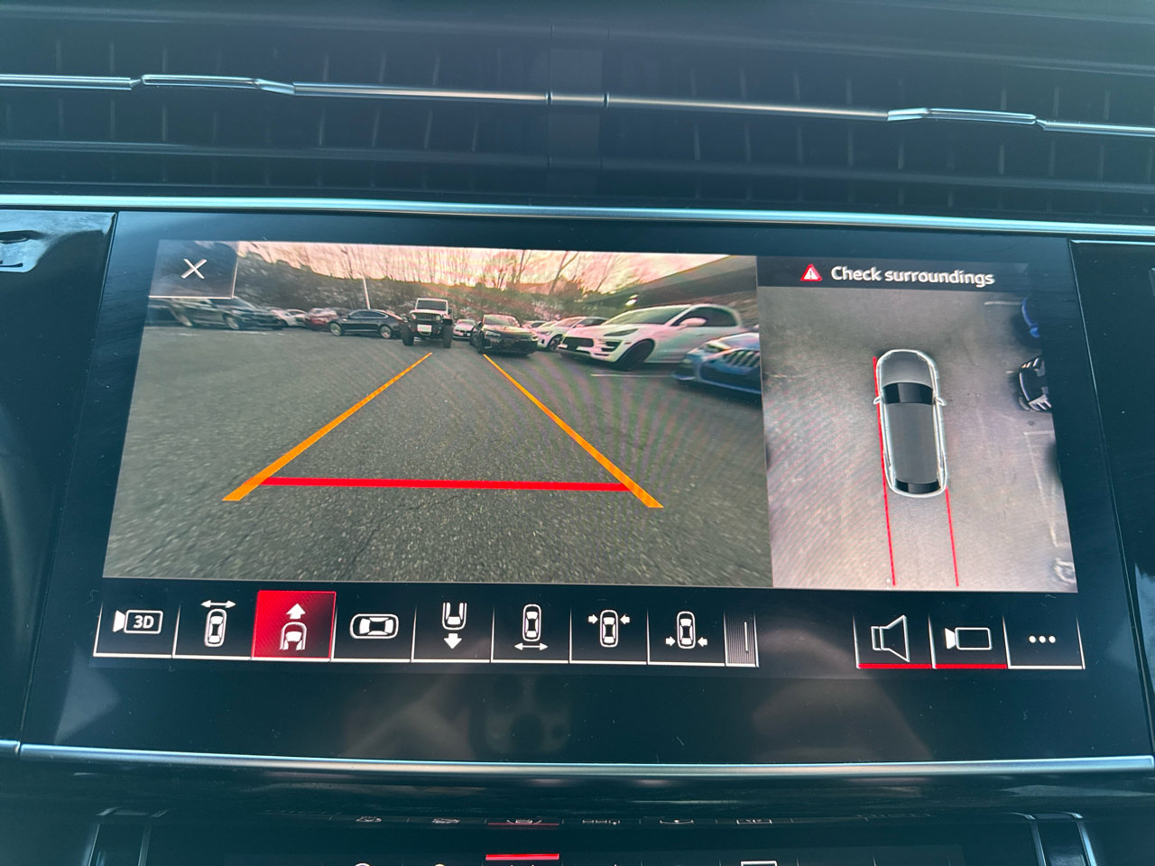 Used 2019 Audi Q8 Premium Plus w/ Premium Plus image 56