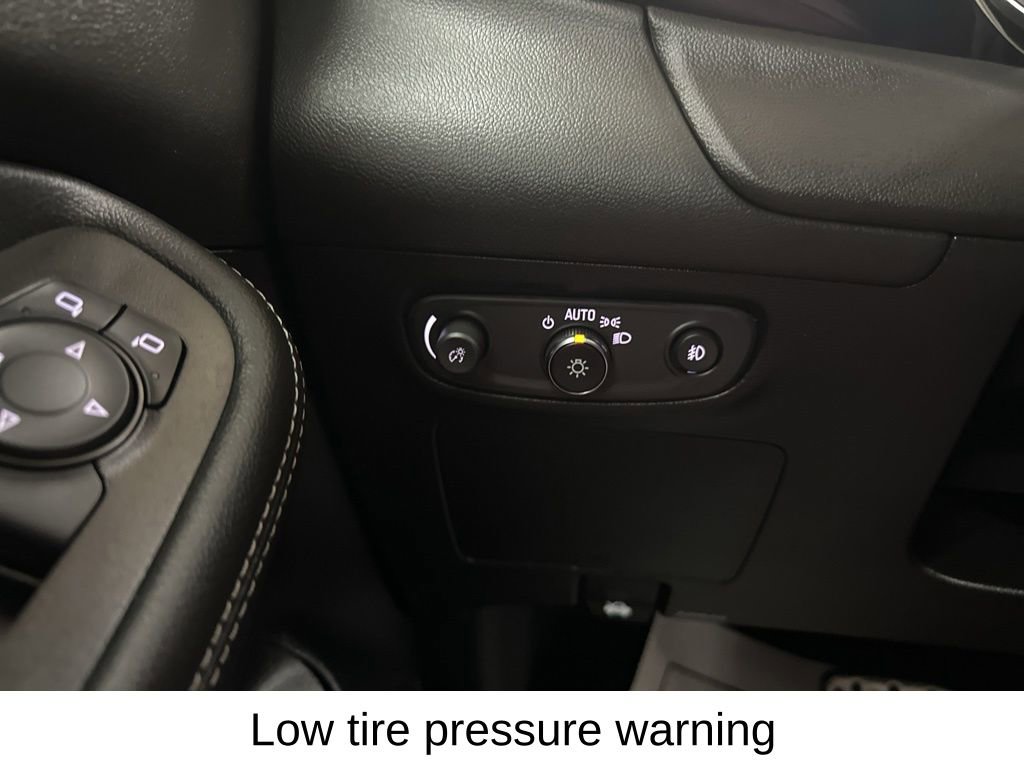 Used 2023 Buick Encore GX Select w/ Sport Touring Package image 39