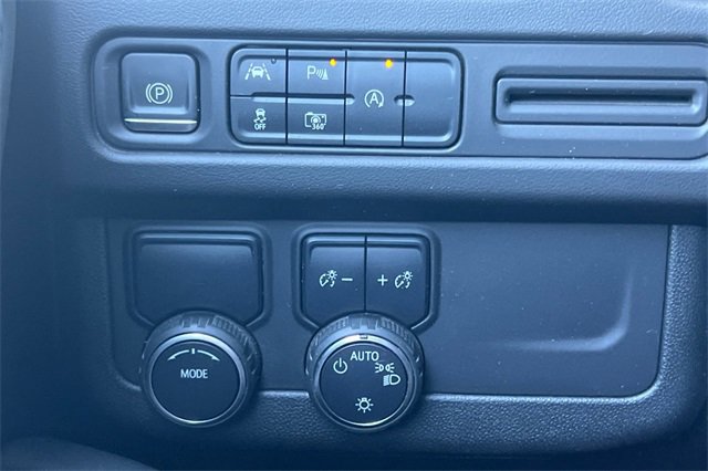 Used 2023 Chevrolet Tahoe RST w/ Luxury Package image 36