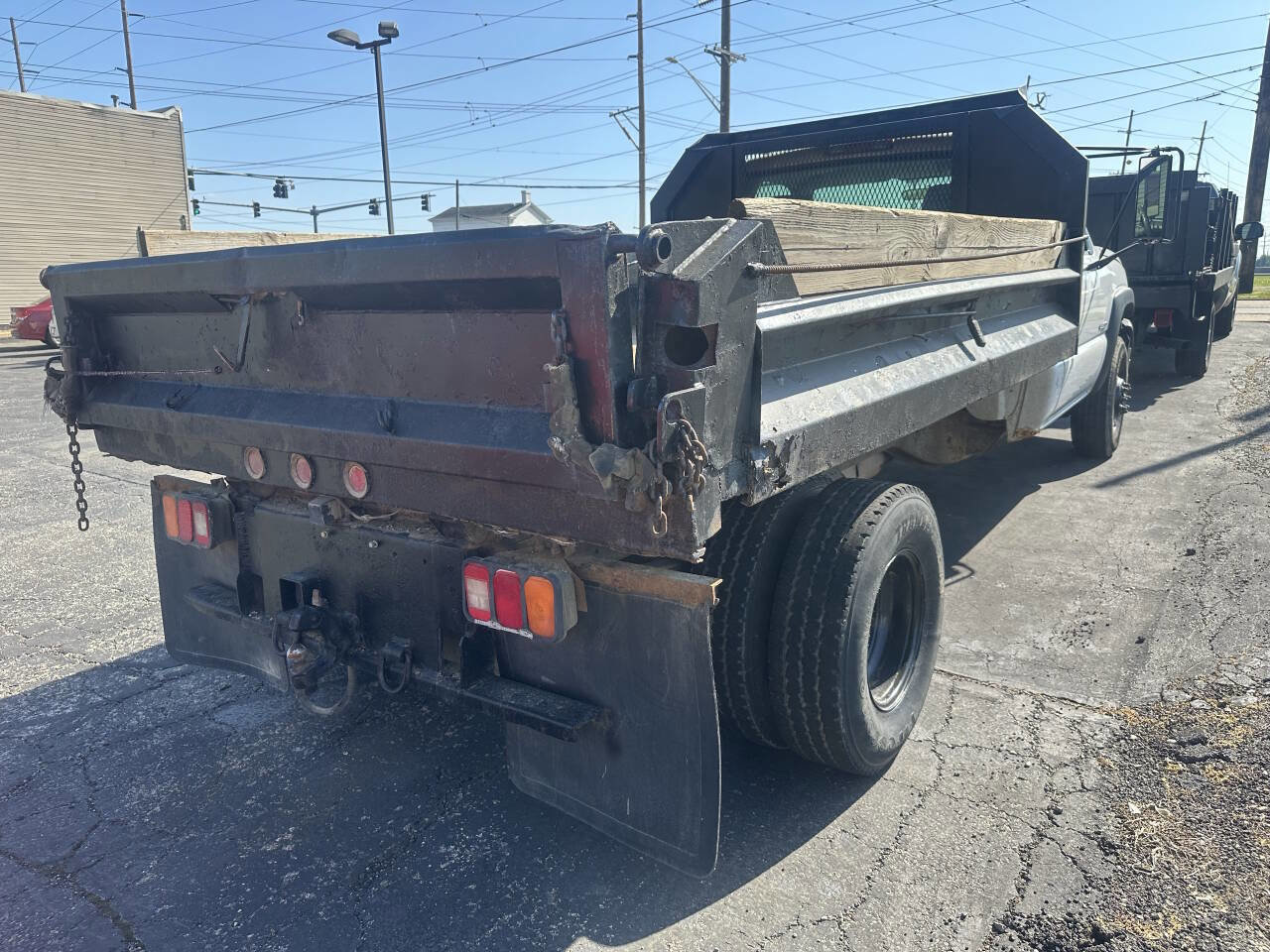 Used 2005 Chevrolet Silverado 3500 2WD Regular Cab image 4