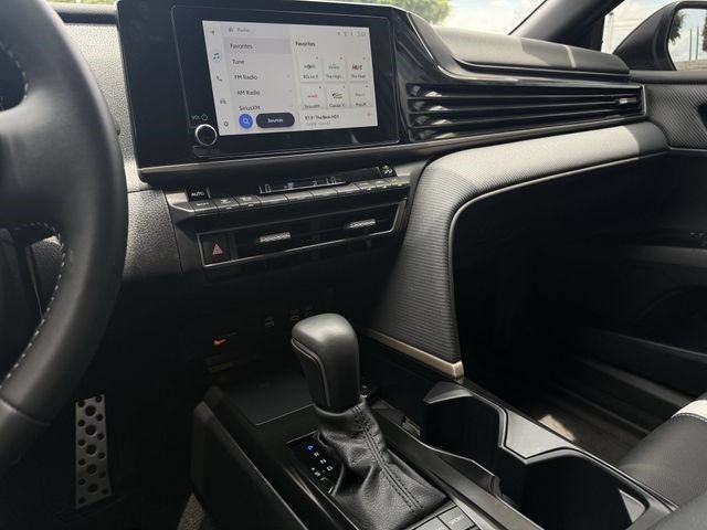 Used 2025 Toyota Camry LE FWD image 14