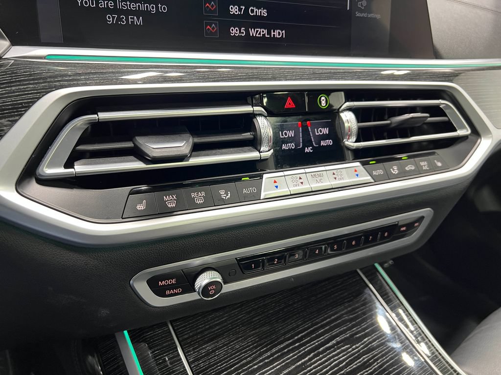 Used 2022 BMW X7 M50i w/ Cold Weather Package AWD/4WD image 28