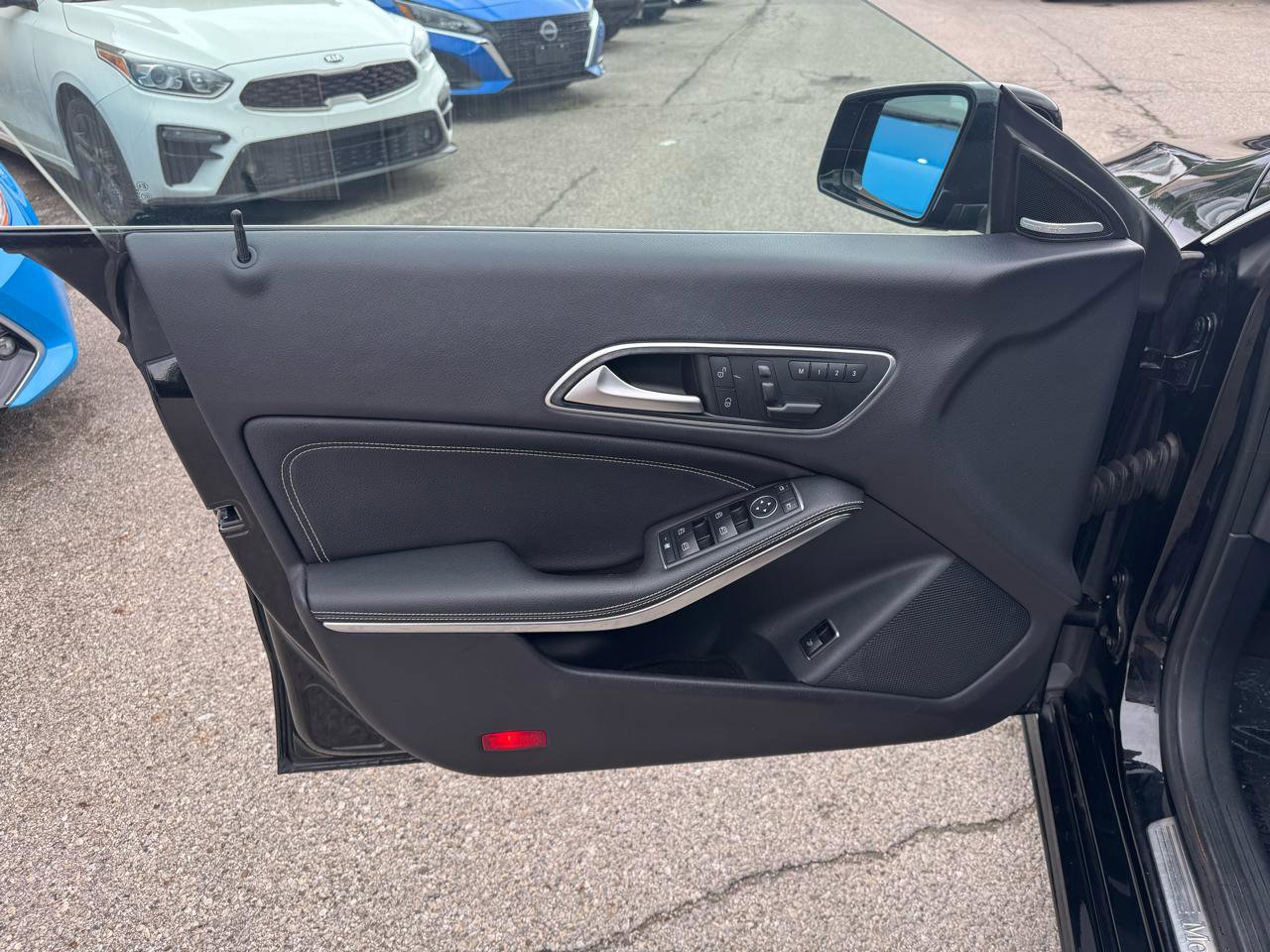 Used 2015 Mercedes-Benz CLA 250 4MATIC image 11