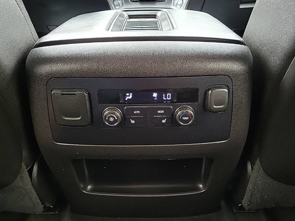 Used 2016 Chevrolet Suburban LTZ AWD/4WD image 20