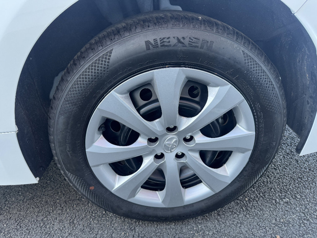 Used 2025 Toyota Corolla LE image 20