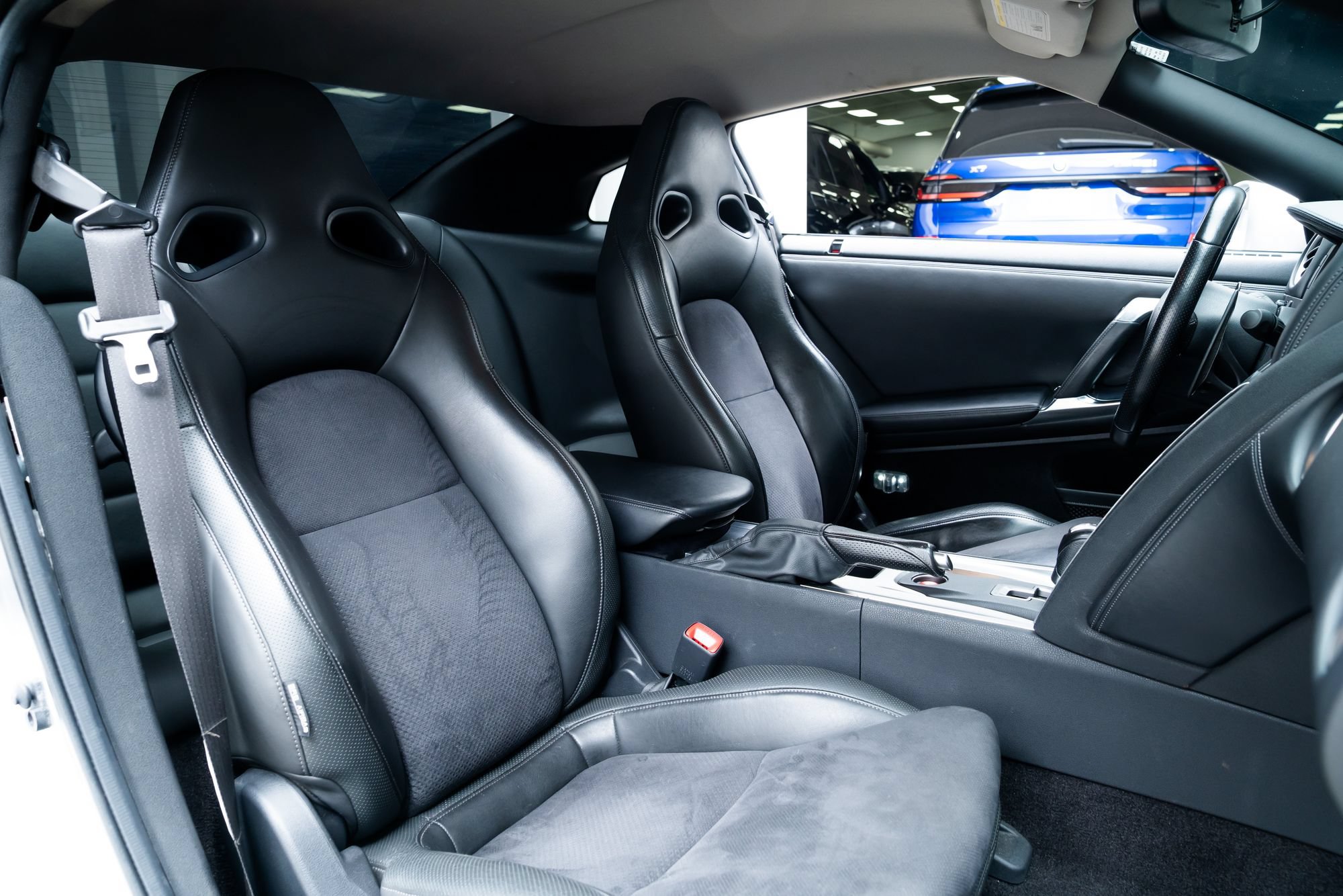 Used 2009 Nissan GT-R Premium AWD/4WD image 20