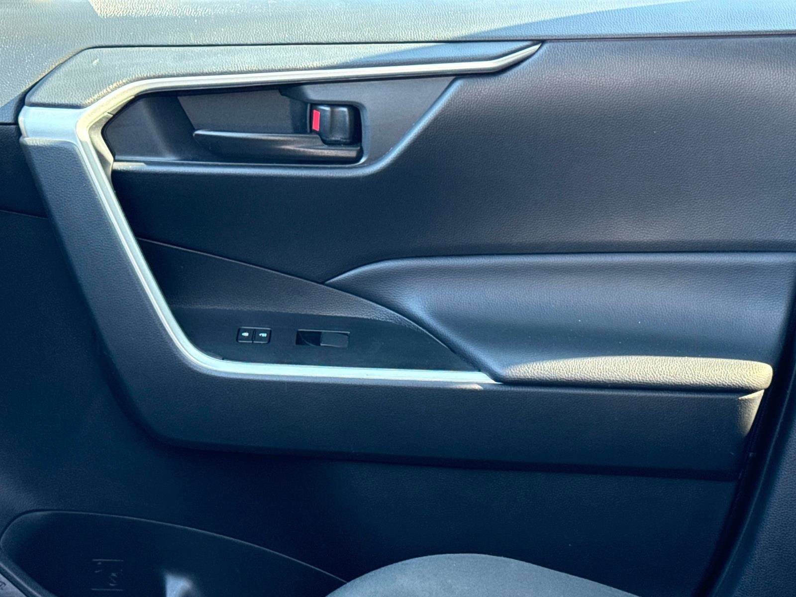 Used 2024 Toyota RAV4 LE image 22