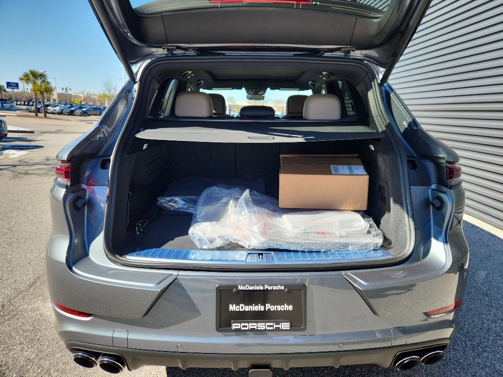 New 2026 Porsche Cayenne E-Hybrid image 49