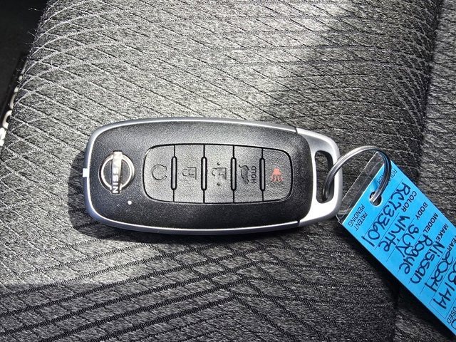 Used 2024 Nissan Rogue SV image 27