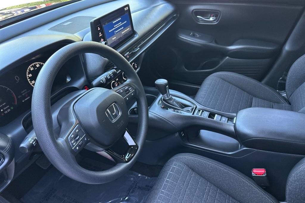 Certified 2026 Honda HR-V LX image 3