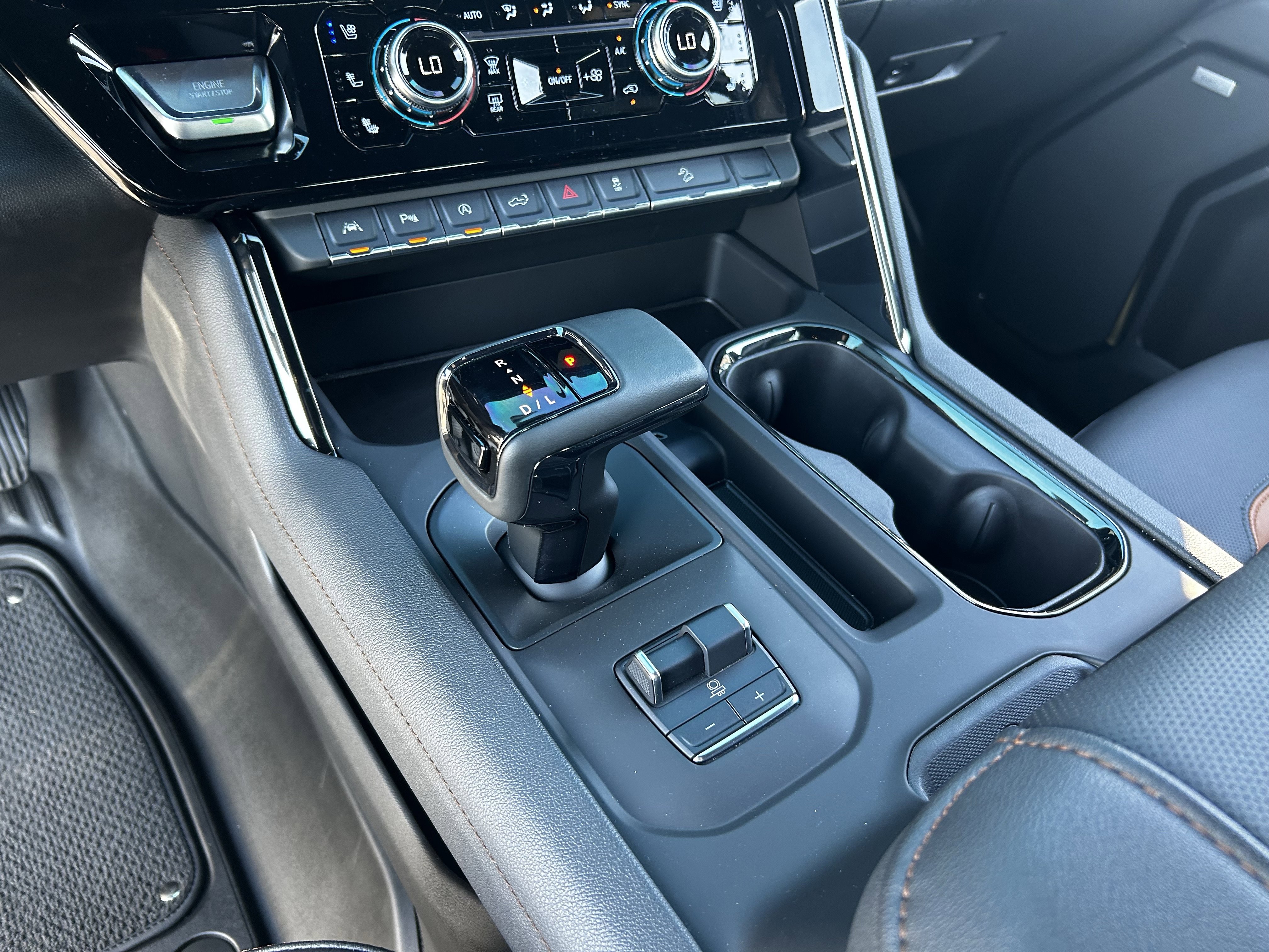 Used 2025 GMC Sierra 1500 AT4 w/ AT4 Premium Package image 25