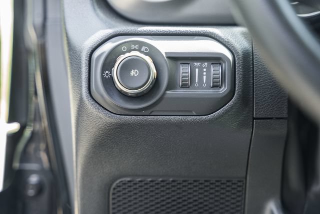 Used 2022 Jeep Wrangler Unlimited Sport AWD/4WD image 43