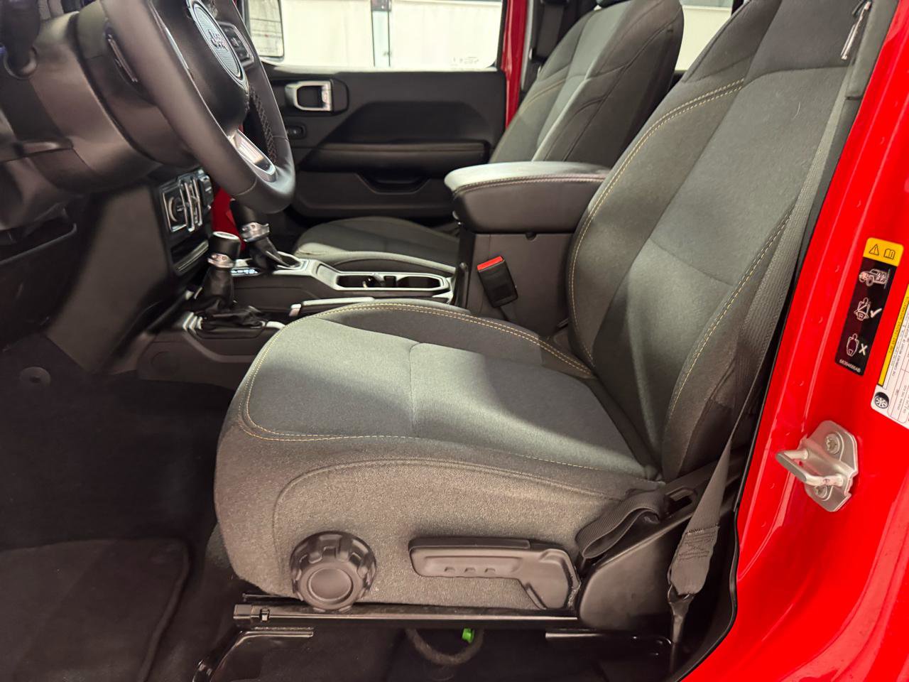 Used 2025 Jeep Wrangler Sahara w/ Safety Group AWD/4WD image 19