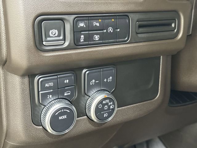 Certified 2024 GMC Yukon SLT w/ SLT Luxury Package image 35