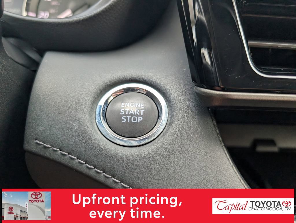 Used 2023 Toyota Highlander XLE FWD image 21