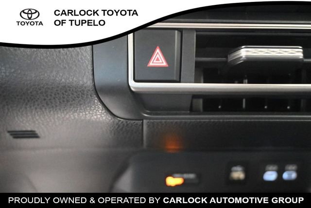 Used 2025 Toyota Camry SE FWD image 14