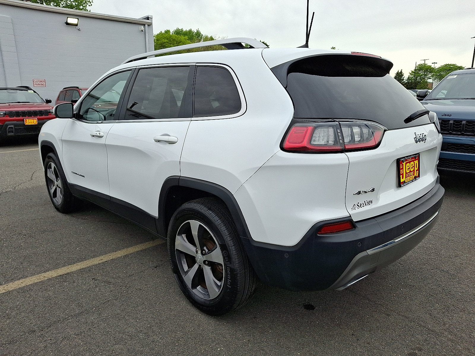Certified 2019 Jeep Cherokee Limited w/ Technology Group AWD/4WD image 4