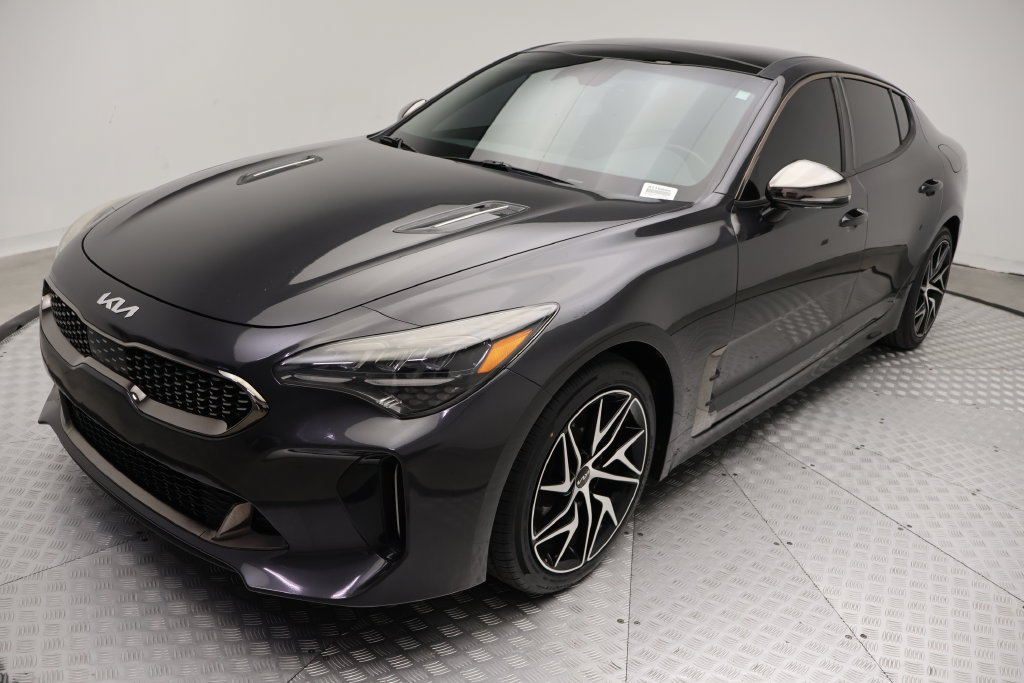 Used 2022 Kia Stinger GT-Line w/ Sun & Sound Package RWD image 2