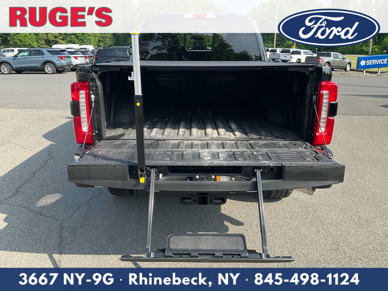 Used 2025 Ford F350 Lariat w/ Lariat Ultimate Package AWD/4WD image 15
