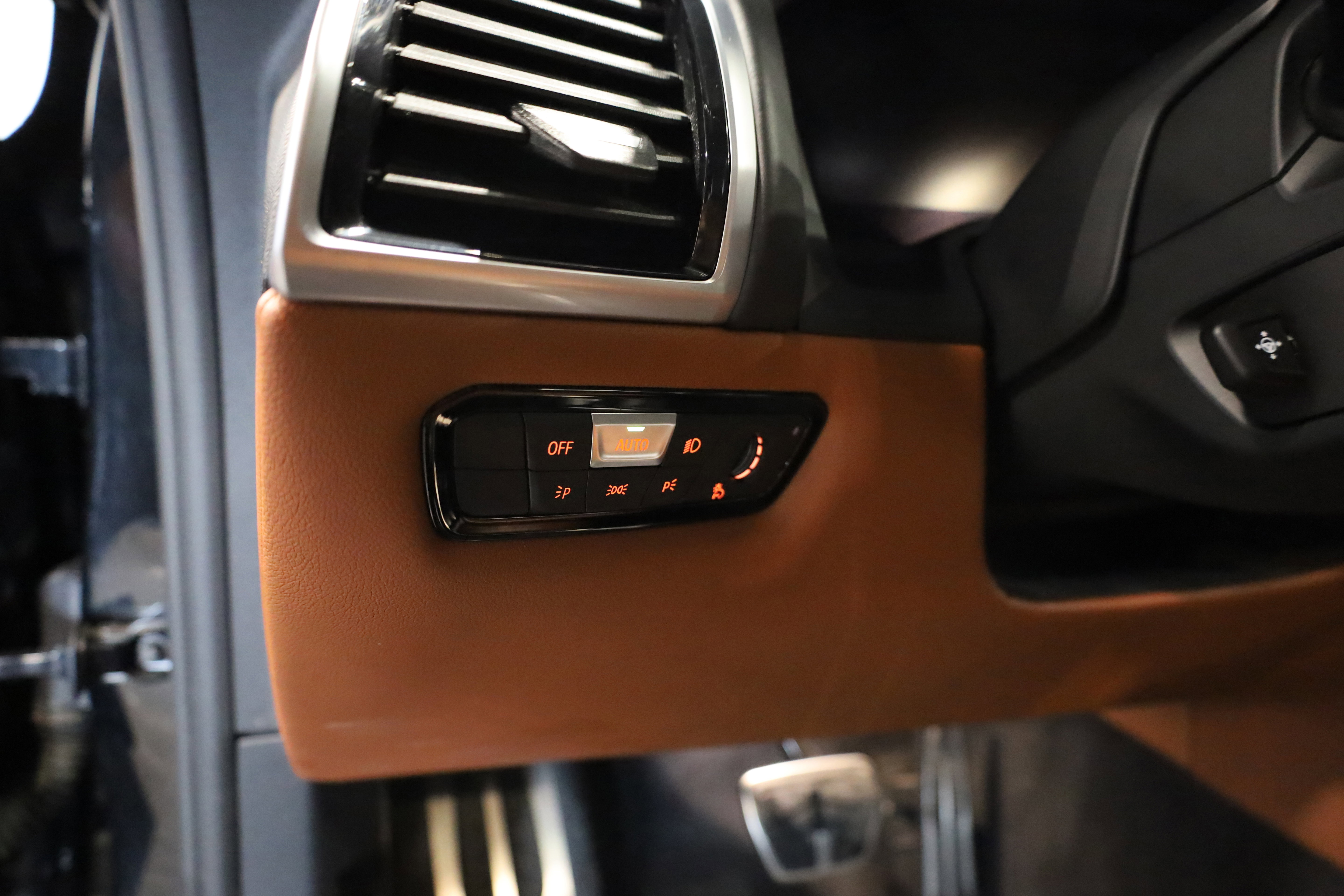 Used 2022 BMW 840i Gran Coupe xDrive 840i w/ Comfort Seating Package image 18