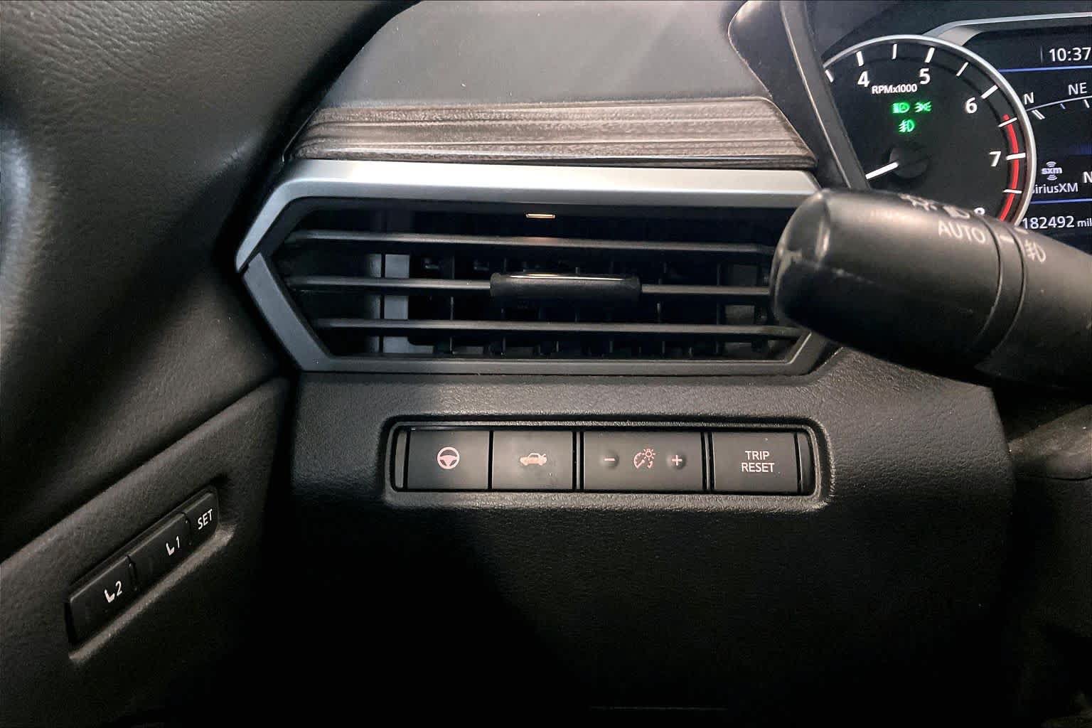 Used 2019 Nissan Altima 2.5 Platinum FWD image 31