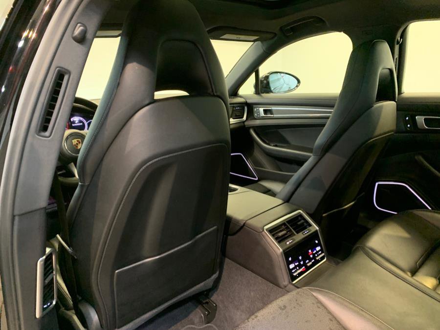 Used 2023 Porsche Panamera 4 Platinum Edition w/ Assistance Package image 40