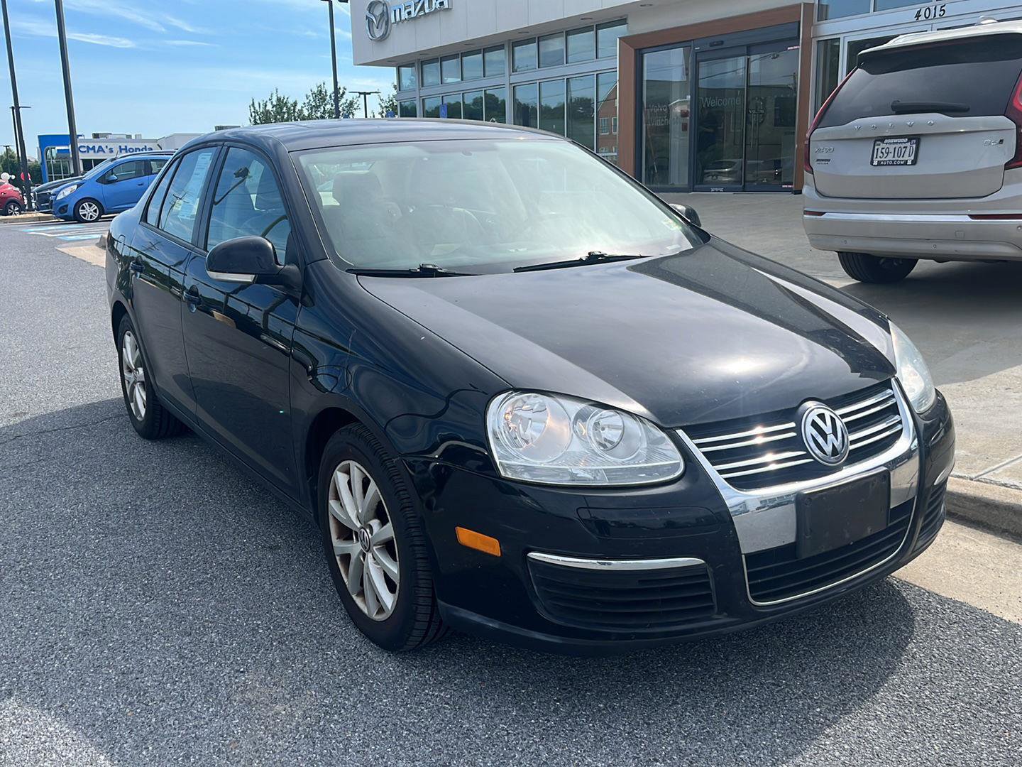Used 2010 Volkswagen Jetta Limited Edition FWD image 1